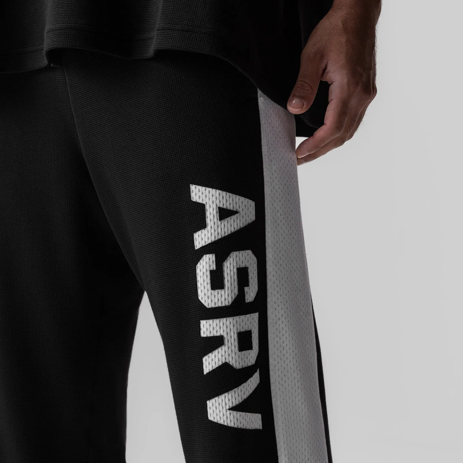 0957. Waffle Knit Relaxed Sweatpant - Black/White