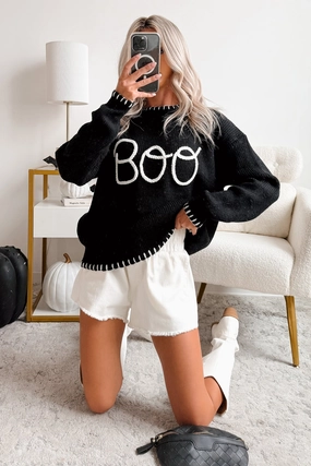 "BOO" Braided Text Halloween Sweater (Black) Erasable Surface Coating