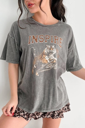 Printed Blouse Active Look "Inspire Love" Tiger Graphic T-Shirt (Iron)