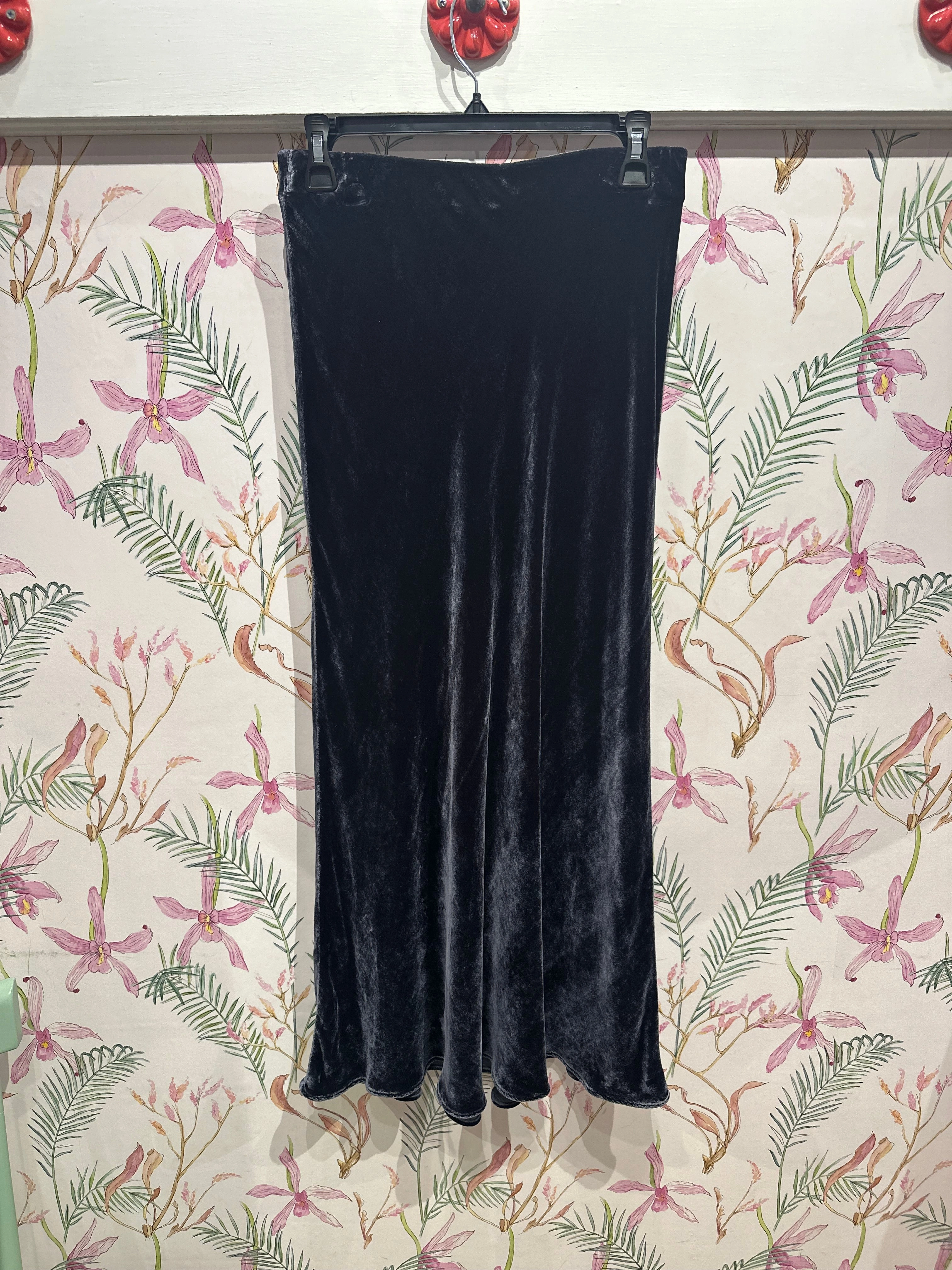Luxury Finish Layer Combo Eza Silk Velvet Maxi Skirt in Navy