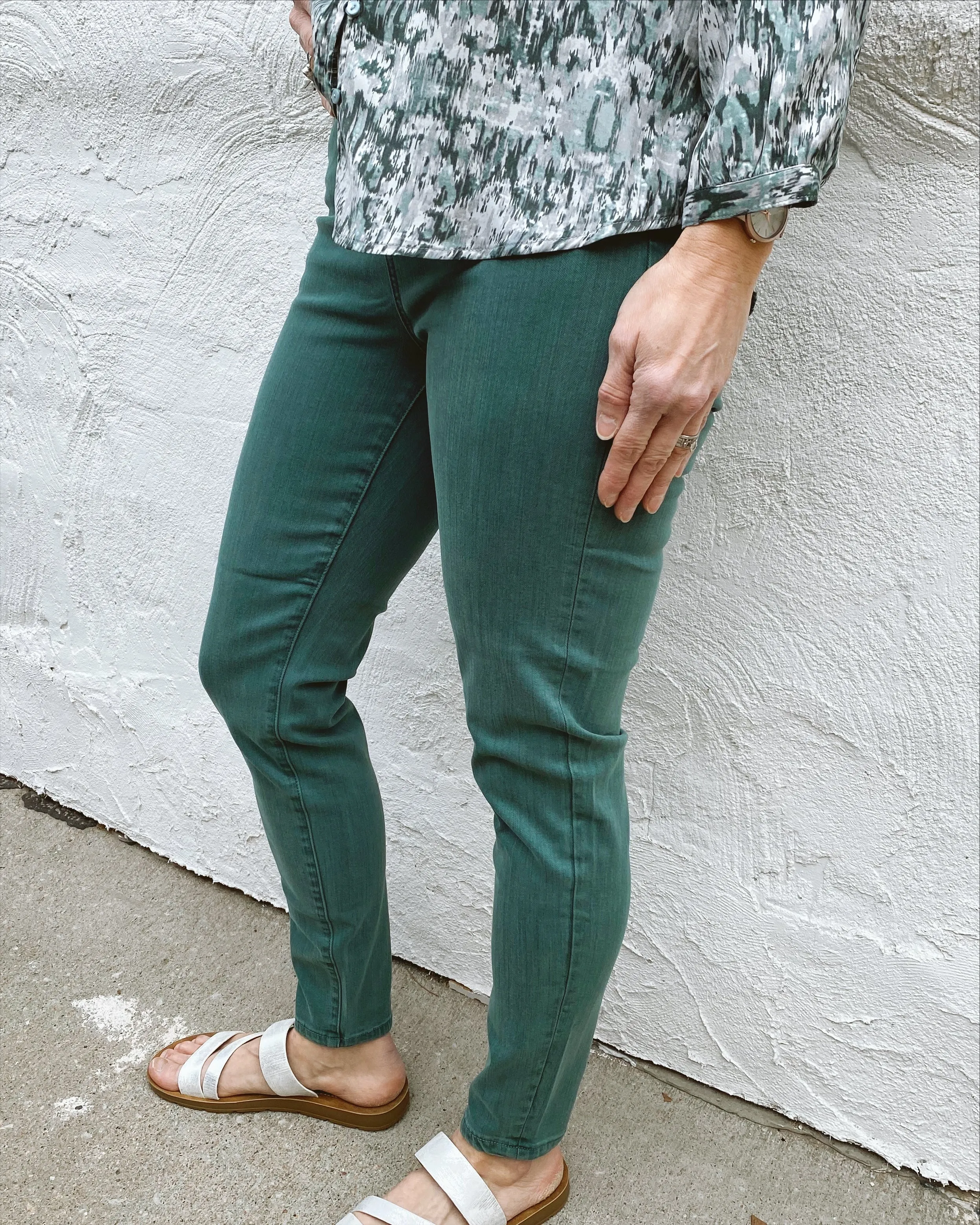 Abby High Rise Ankle Colored Jeans w 28" Inseam