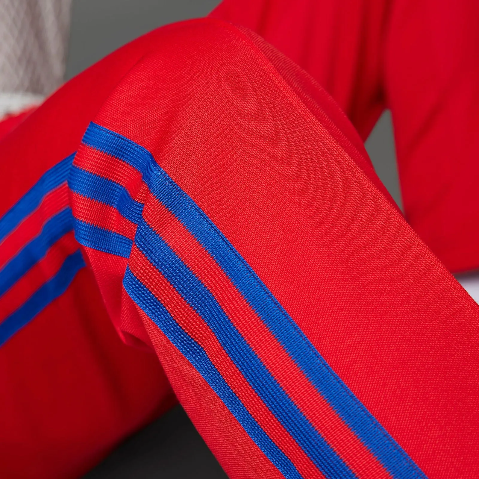 adidas Originals Adicolor 70s Striped Beckenbauer Pants - Scarlet