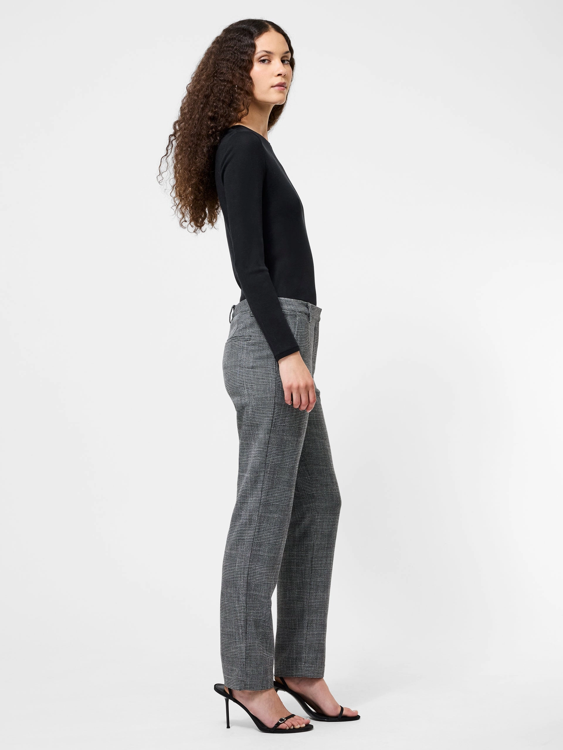 CROPPED SLIM FIT PANTS Body Movement