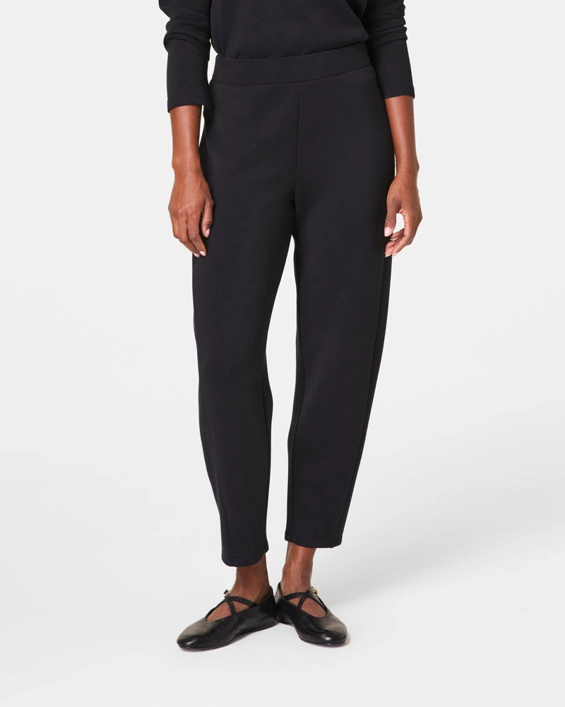 AIRESSENTIALS BARREL LEG PANT Feminine Fit