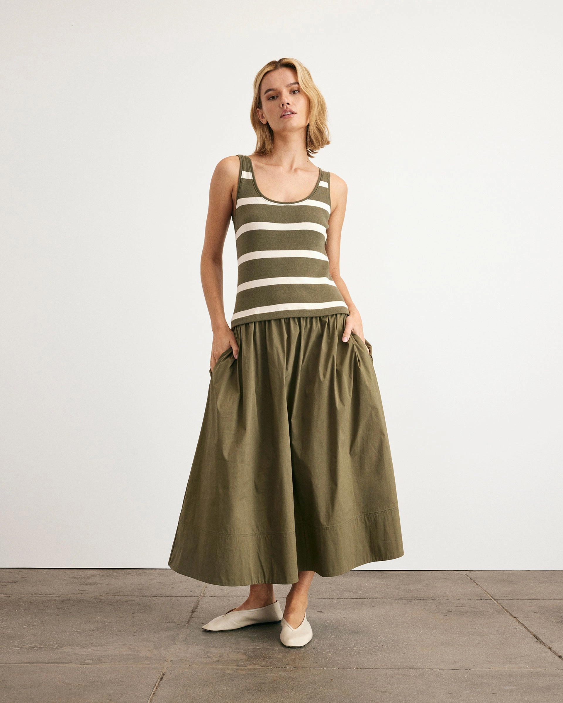 Velvet-Edge Fashionable Layers Amber Dress