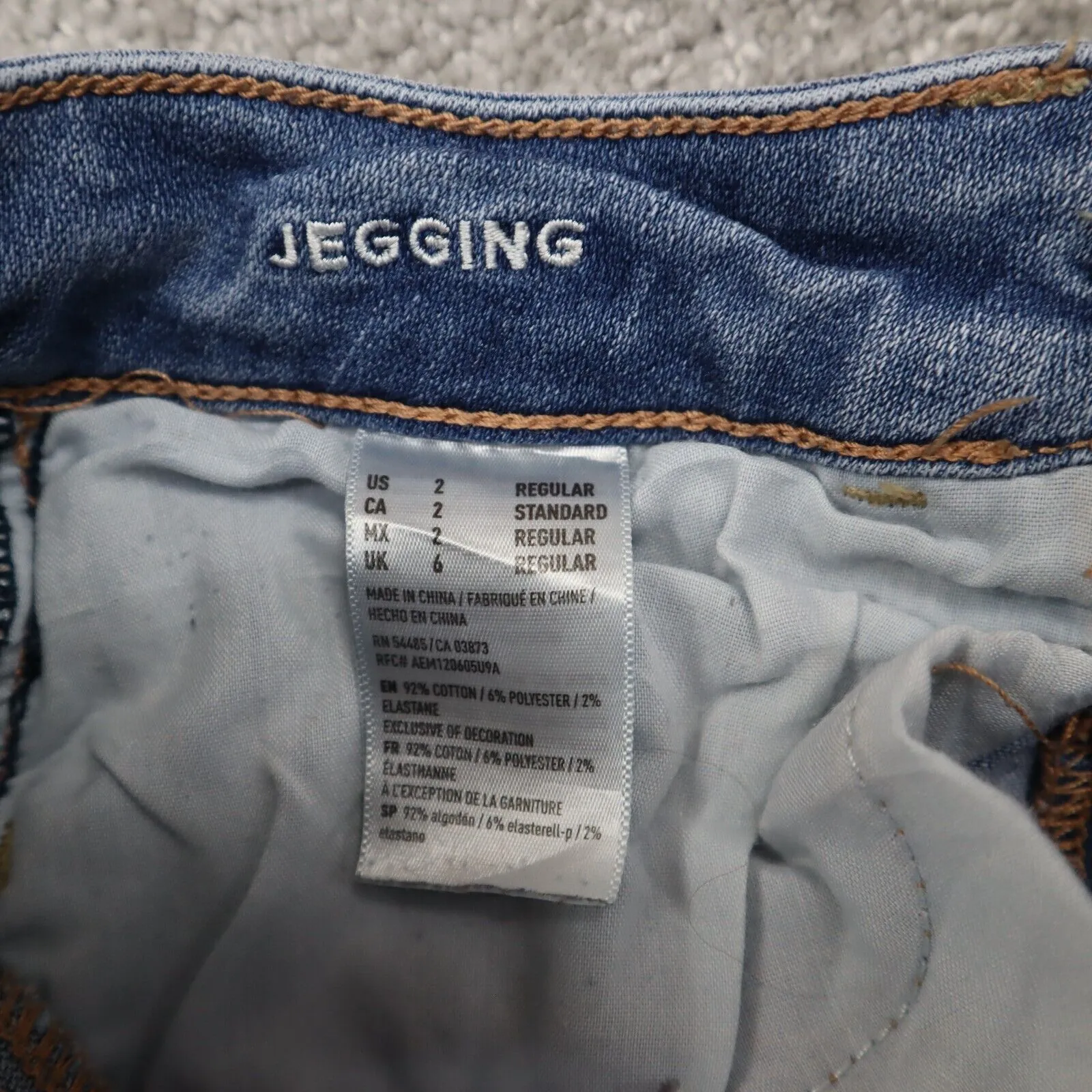 American Eagle Outfitter Womens Super Stretch Jeggings Jeans Blue Size 2 Regular