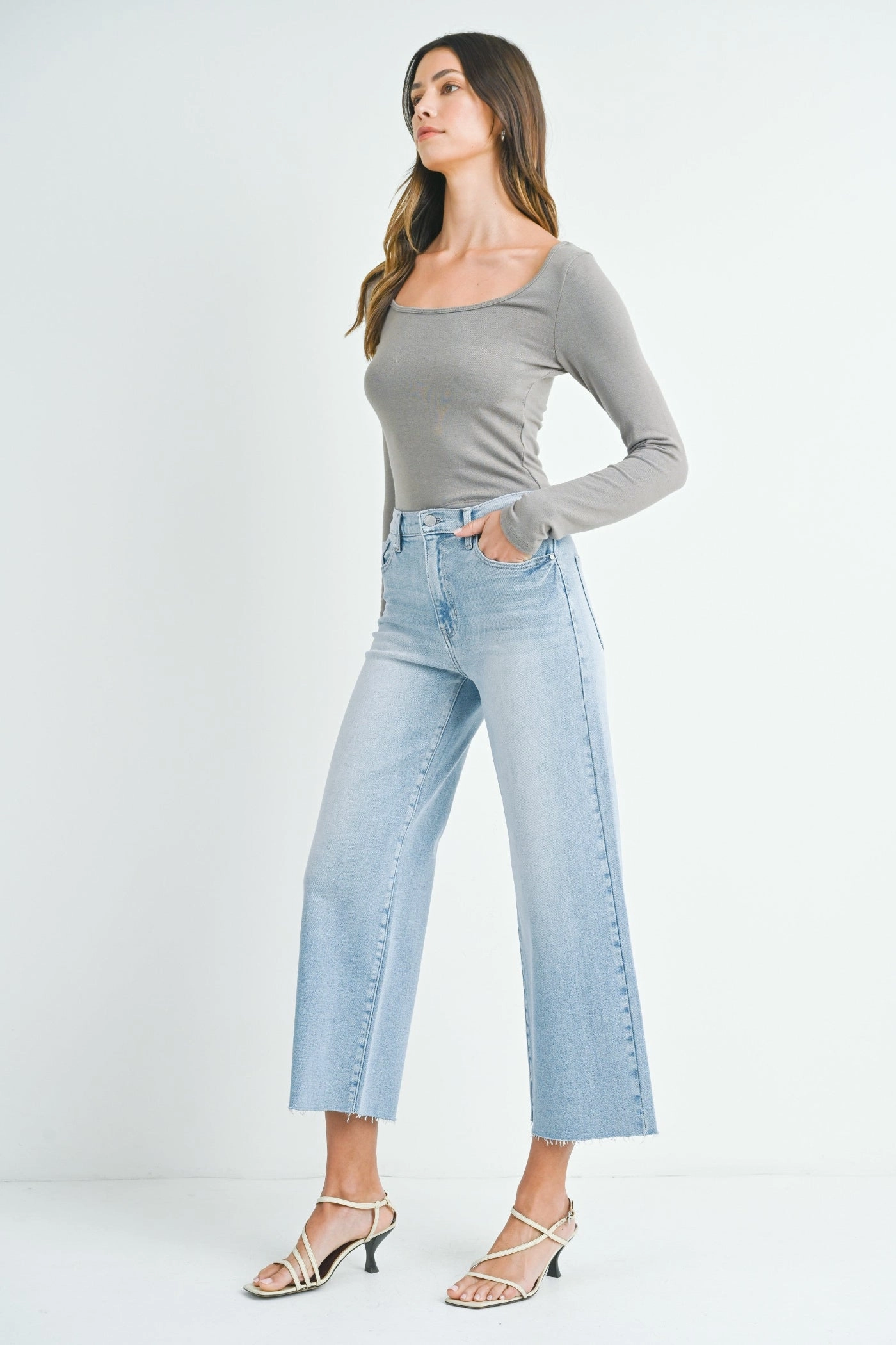 Versatile Cut ANNYA SCISSOR CUT JEANS