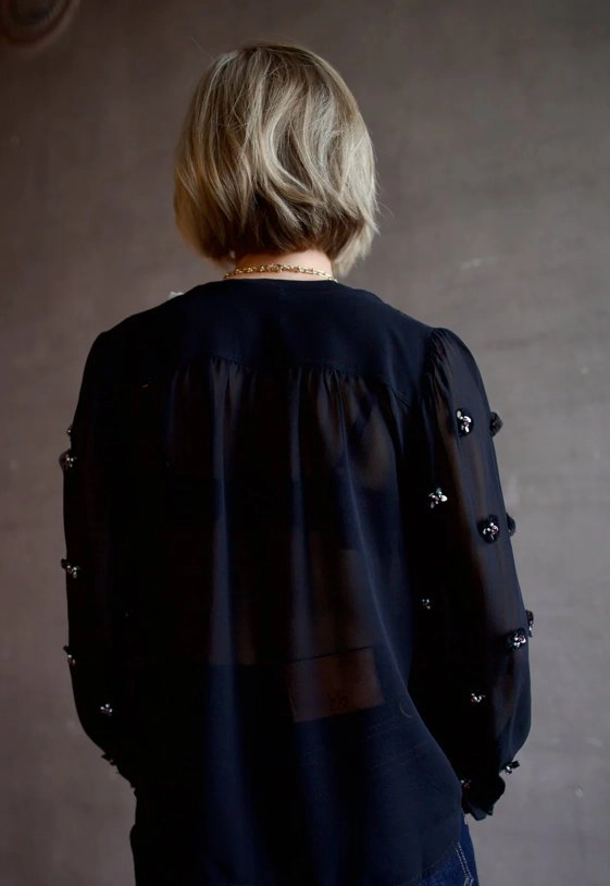 MultiFunctionalPockets MinimalistAesthetic Bea Blouse Noir