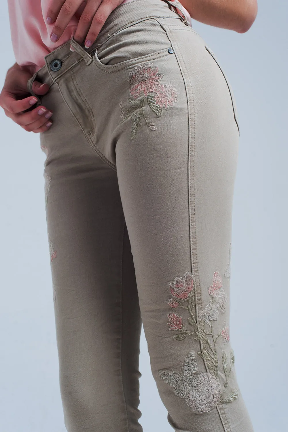 Beige jeans with Floral Embroidery