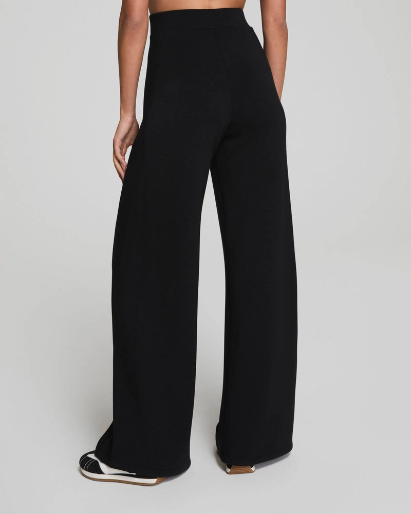 AIRESSENTIALS TRACK PANT Easy Travel