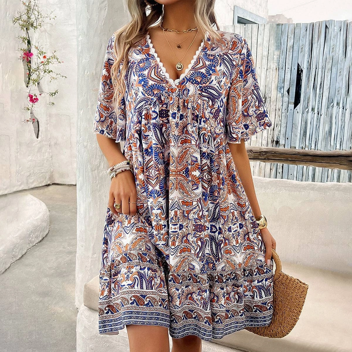CASUAL HOLIDAY PRINT V-NECK DRESS_CWDSD3738 Picture Perfect Stylish Look