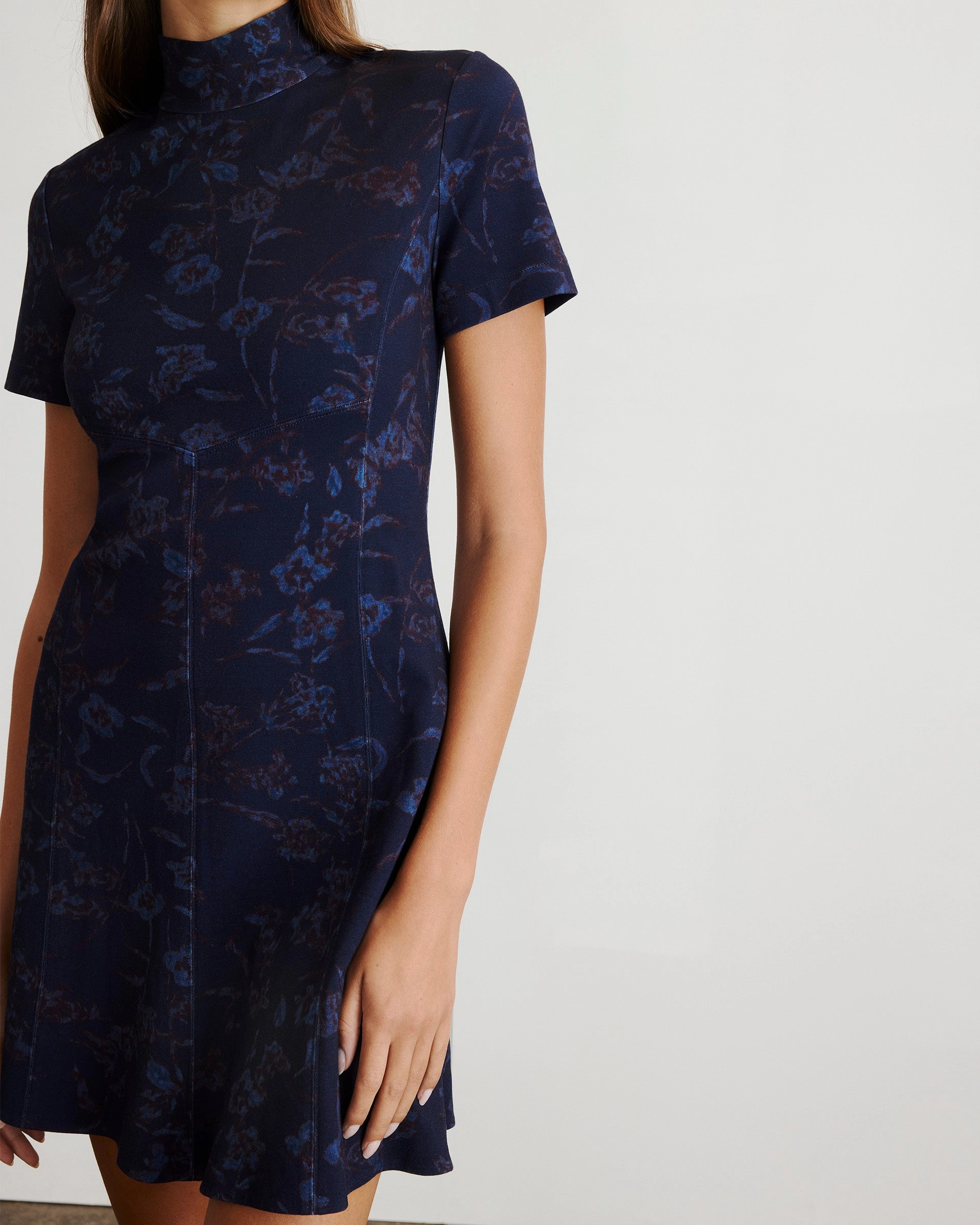 Short Thea Dress Bare Glow