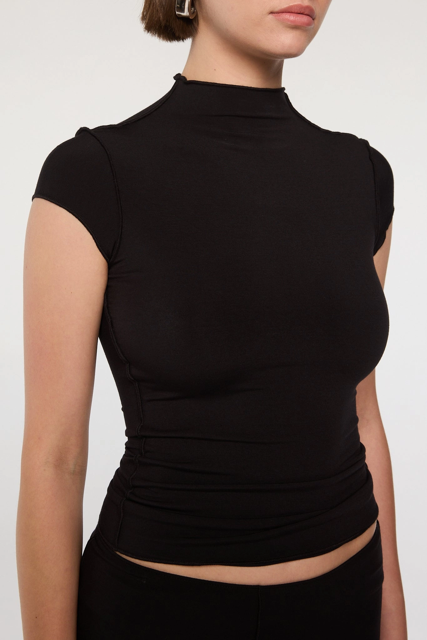REESE MOCK NECK TOP FlexibleRibbing Reinforced Stitching