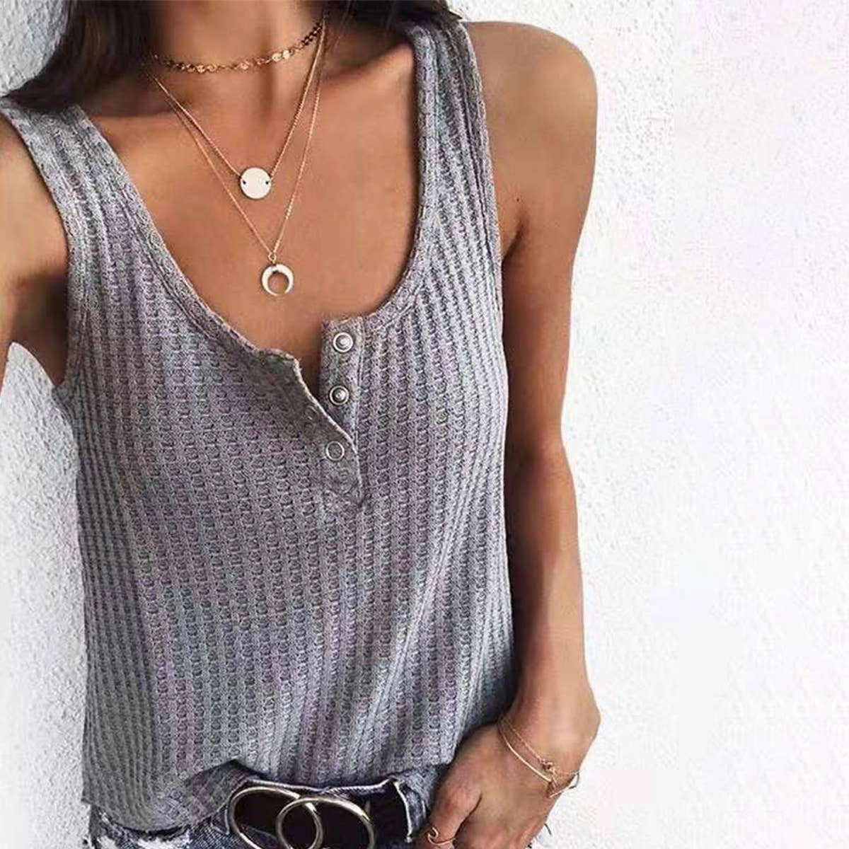 BUTTON-DOWN U-NECK SLEEVELESS VEST BLOUSE_CWOV0247 Breathable mesh lining