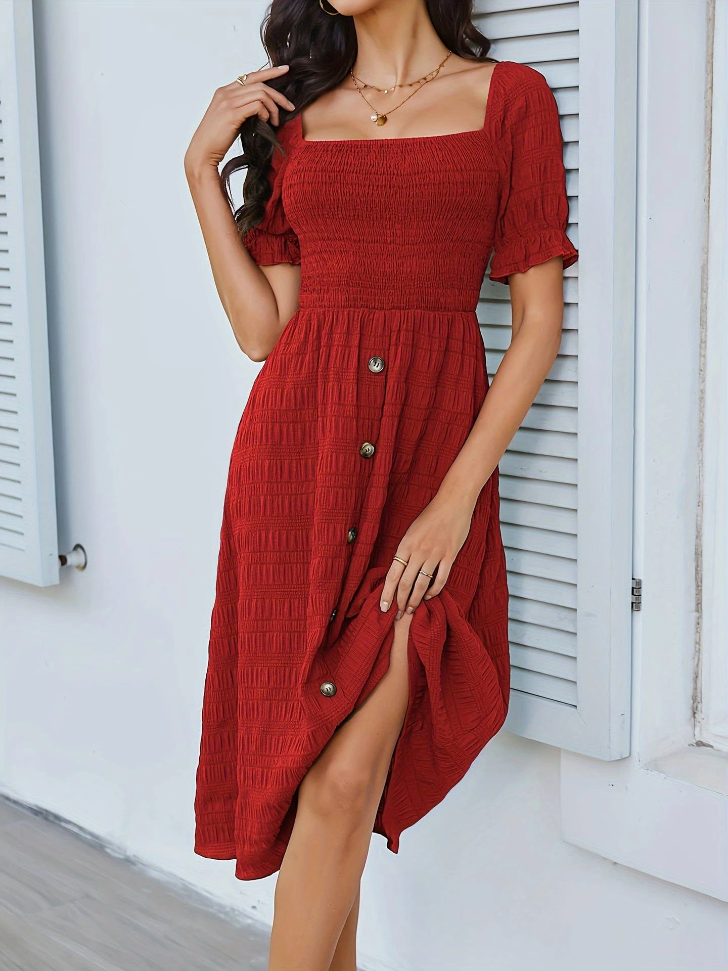 BUTTON-EMBELLISHED PLEATED DRESS_CWDSD3554 Cozy Vibe Daywear Mood