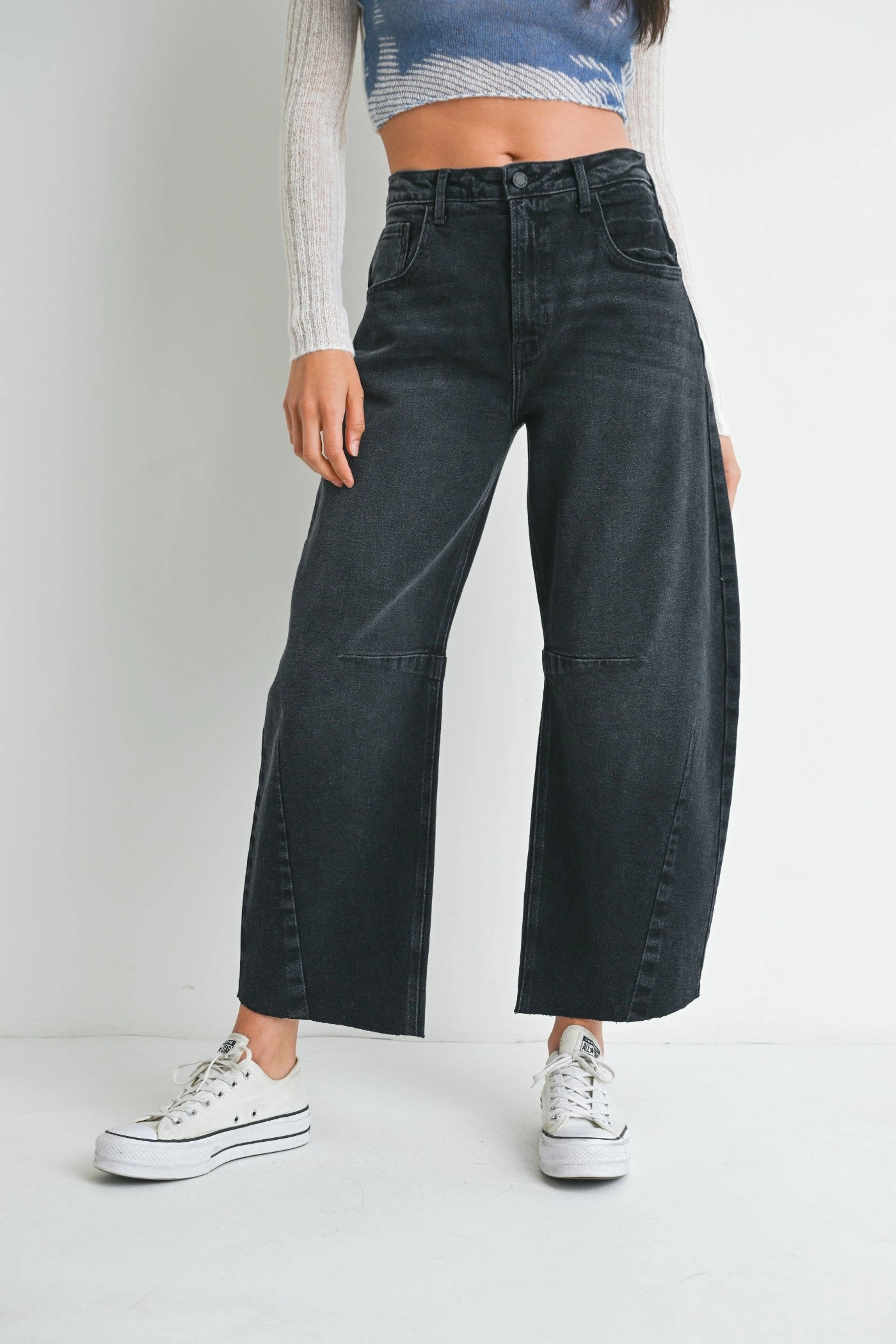 Flexible Fabric CAMI BLACK BARREL JEANS