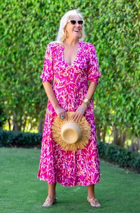 Daphne Dress / Magenta Street Elegance Fall Go