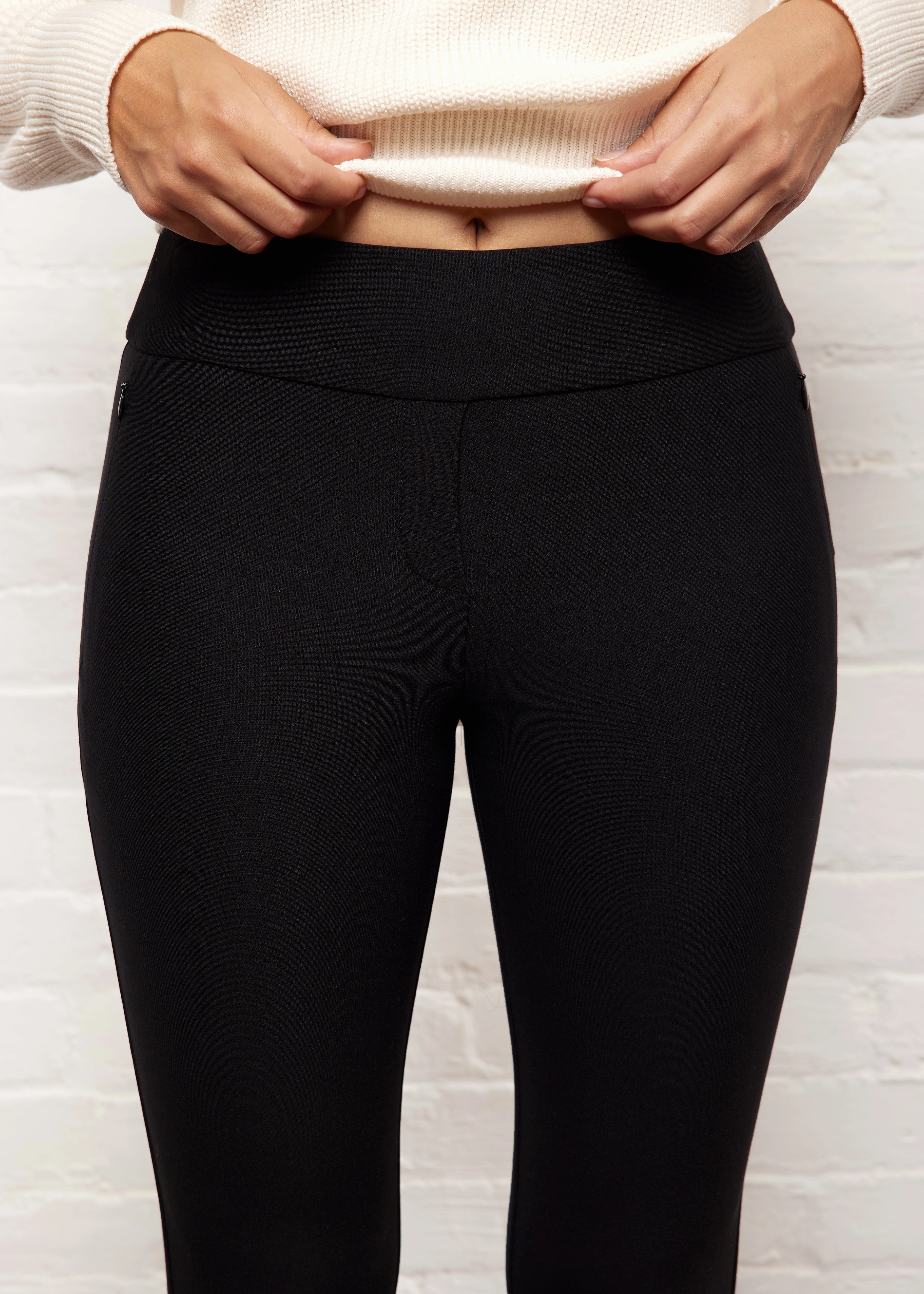 Seamless construction Catherine Ponte Black Pant