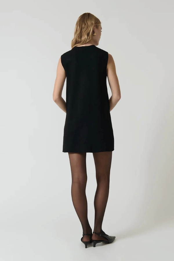 Nanda Dress Black confident look Pastel-Tone