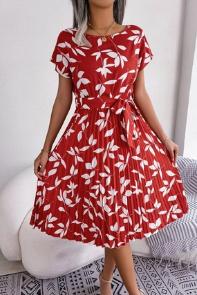 Silky Shape Day Love CASUAL LEAF SHORT SLEEVE BIG SWING PLEATED DRESS_CWDSD2526