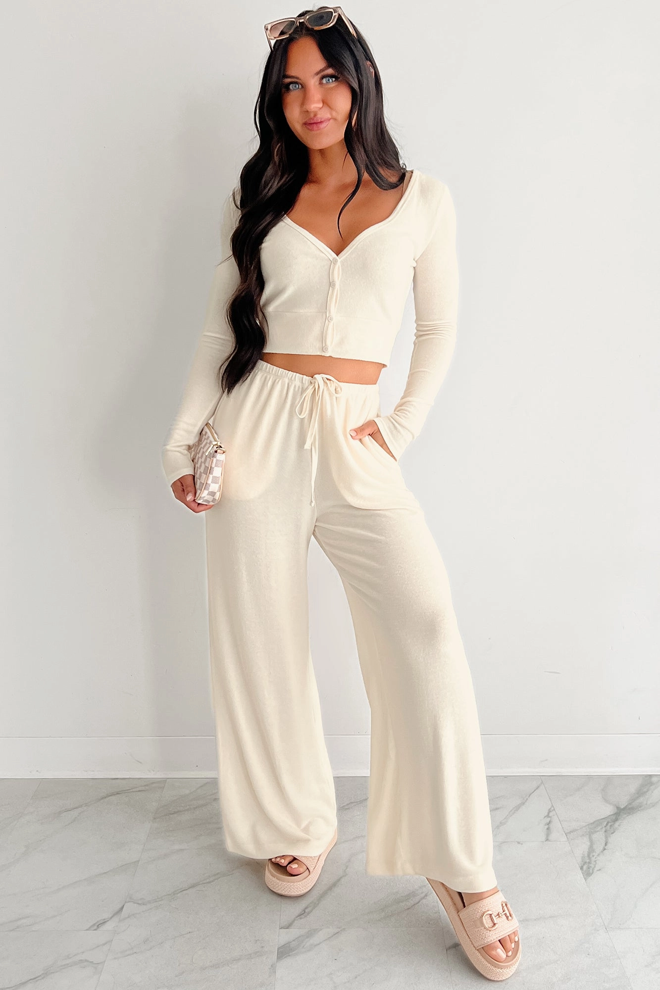Lightweight Material Tough Flex Chasing Calm Relaxed Wide Leg Pants (Cream)