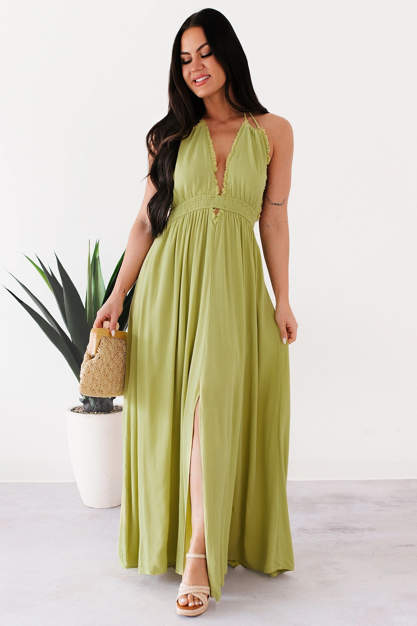 Fluid movement Chasing Glances Halter Maxi Dress (Matcha)
