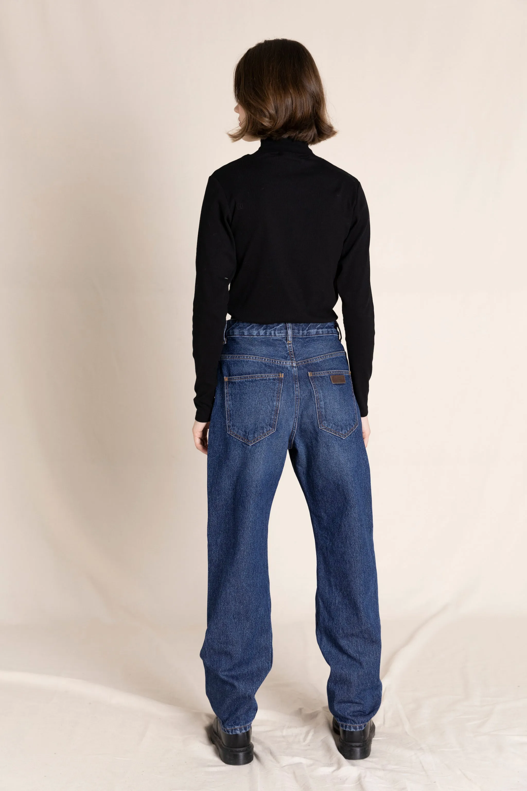 CHER Medium Blue - High Waist 5-Pocket Jeans