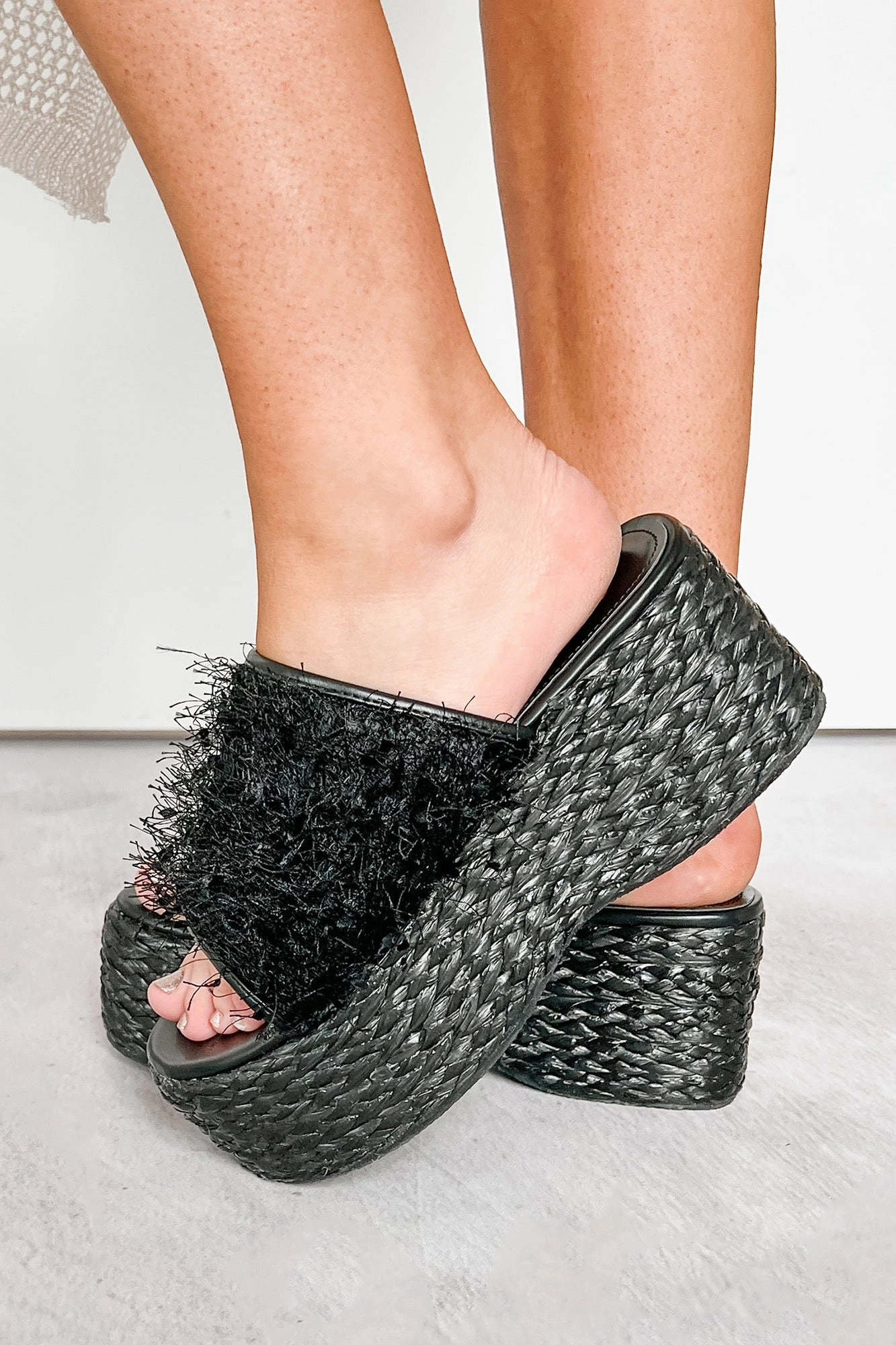 Minimal Aesthetic Addressing The Rumors Flurry Platform Sandal (Black)