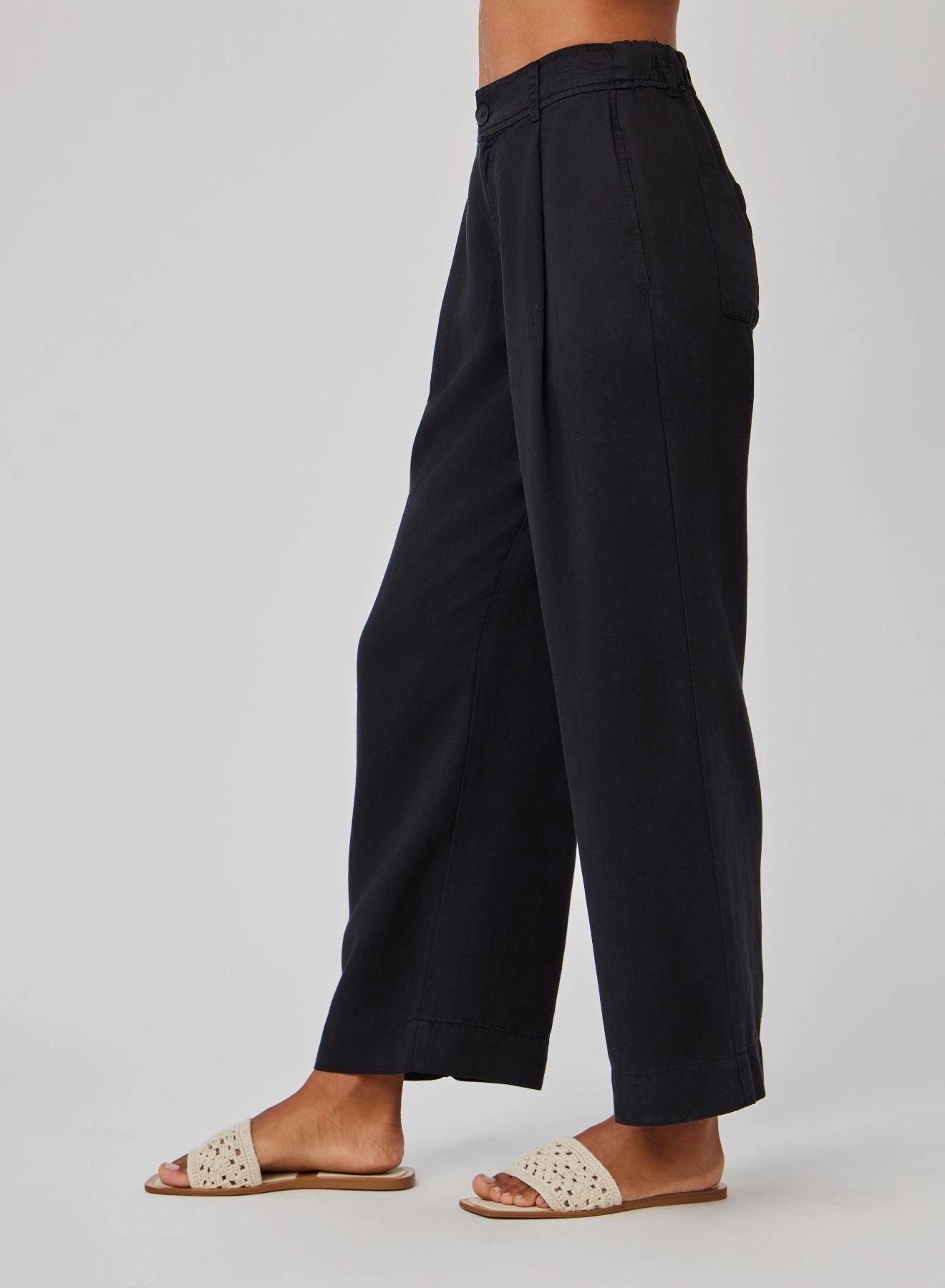PLEATED WIDE LEG ANKLE PANT Recycled Polyester Blend