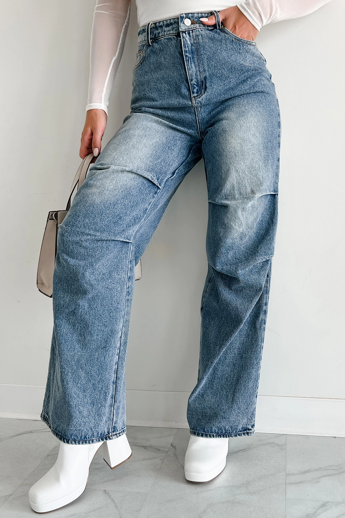 Multi Pocket Design Casual Comfort Fit Urban Roots Knee Tuck Wide Leg Jeans (Washed Denim)