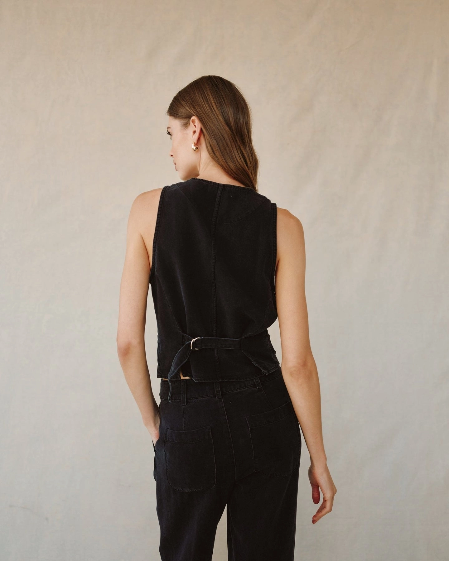 Smooth Seam Transition CINCH BACK VEST