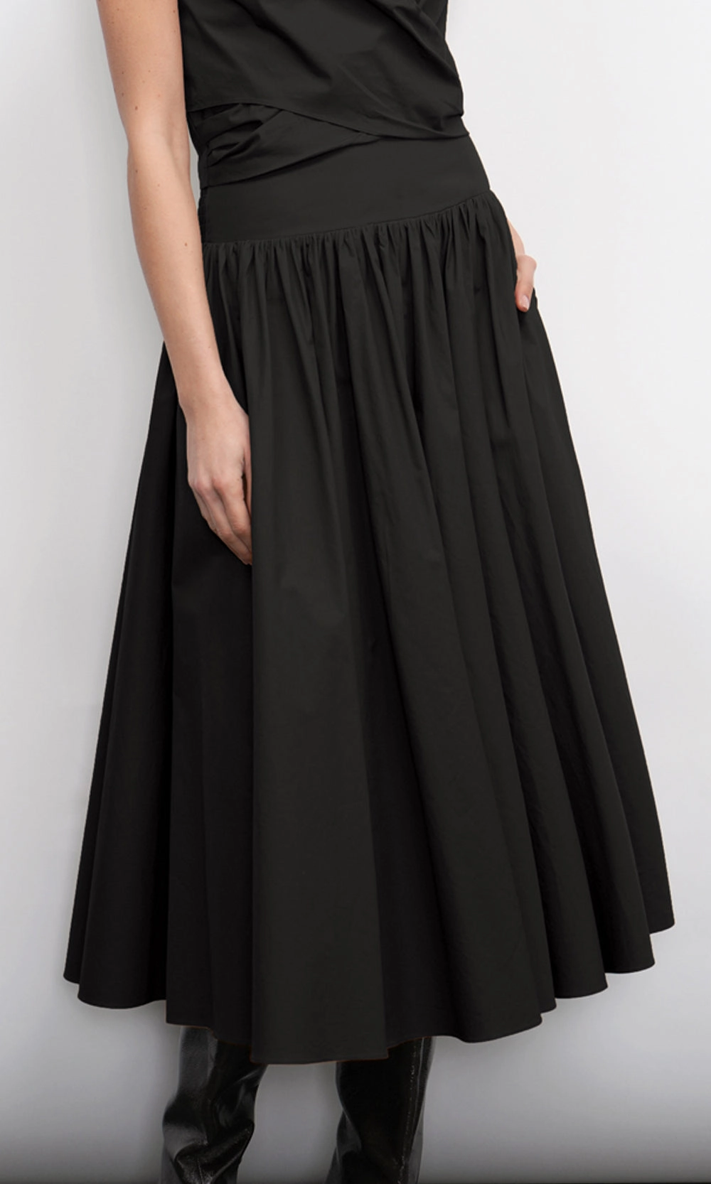 Etienne Smocked Waist Gathered Midi Skirt in Black Unique Feature