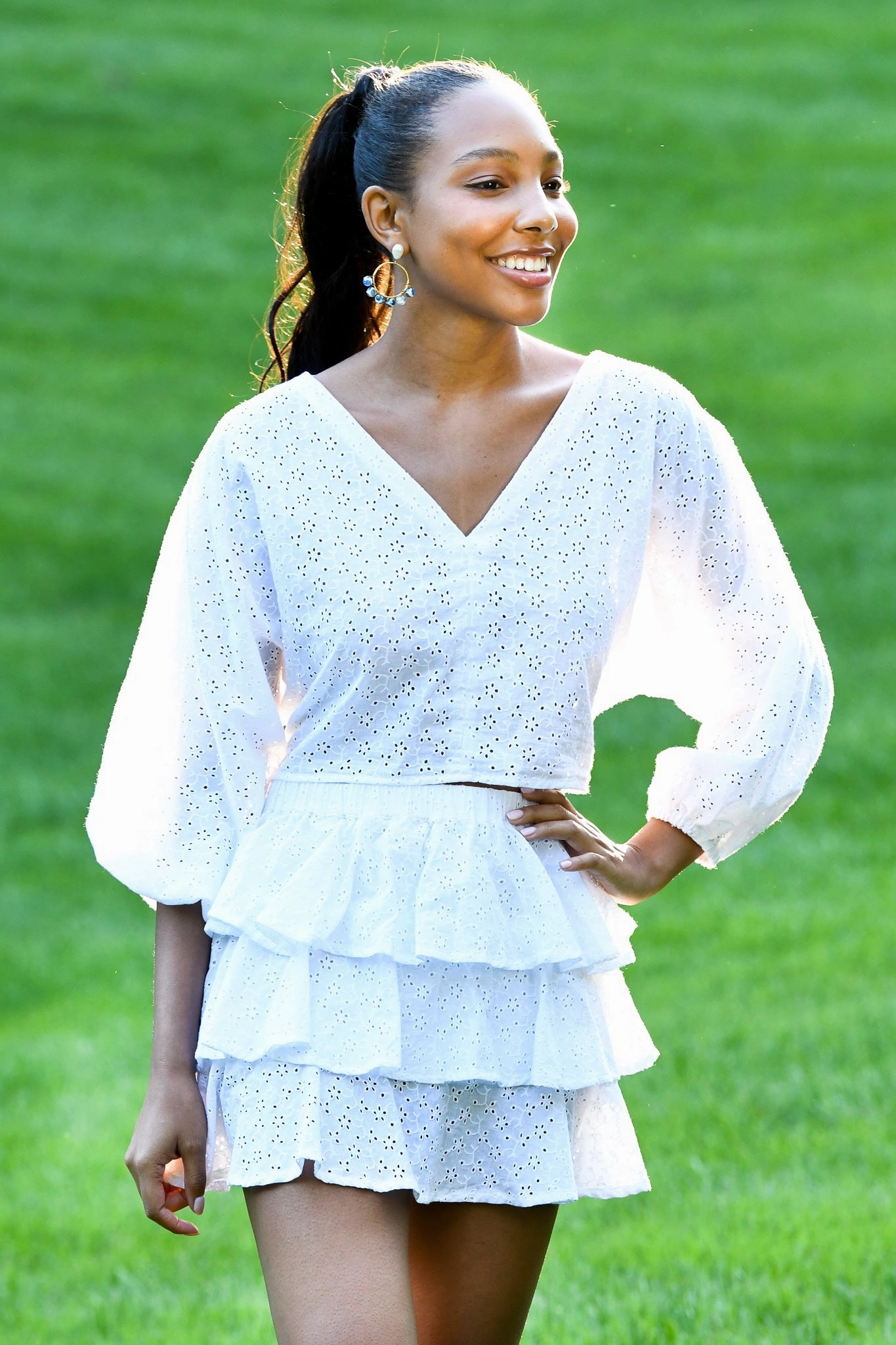Kiki Set Skirt / White Eyelet Twist Knot Details