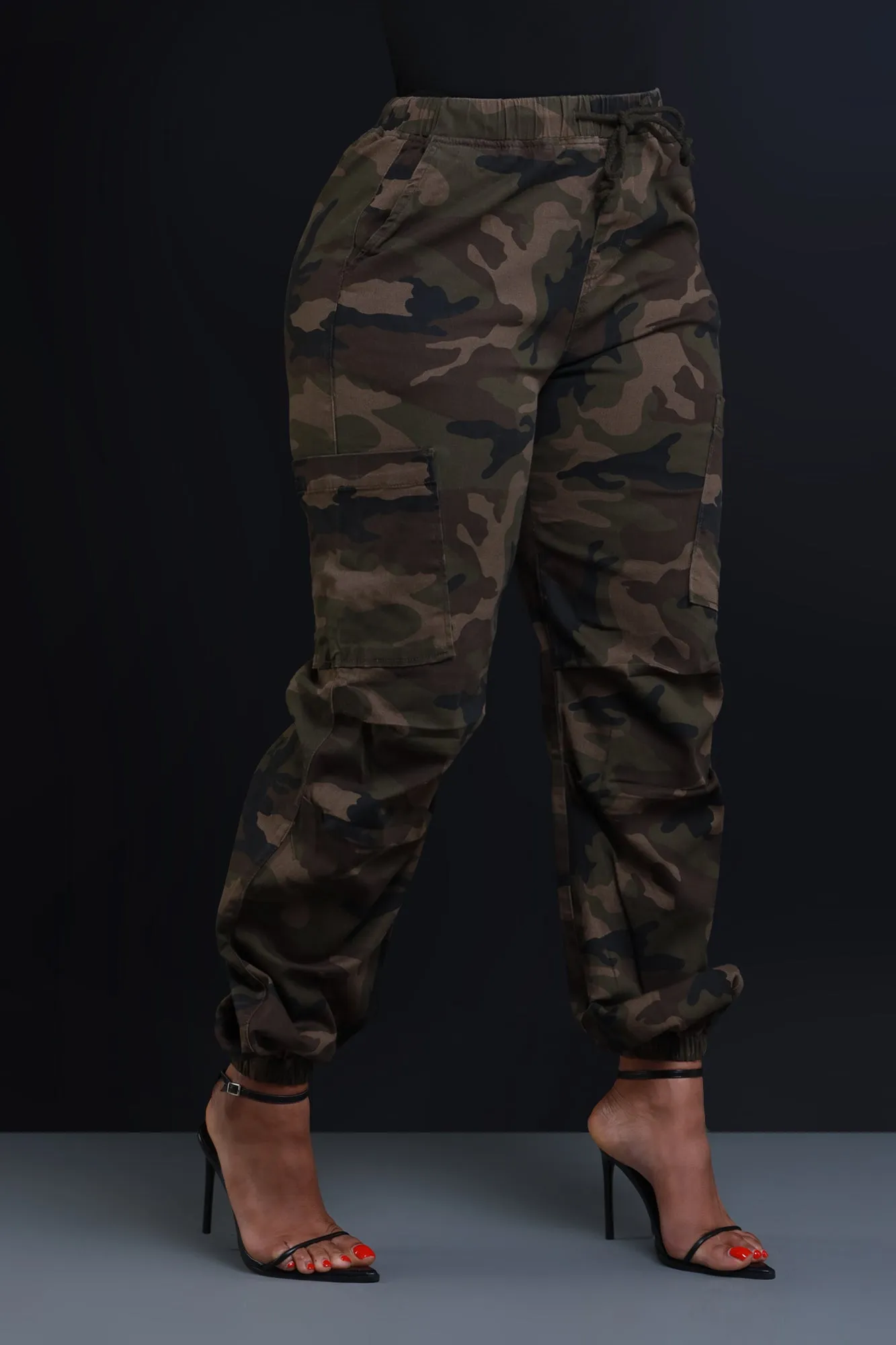 Close Ranks Camouflage Cargo Joggers - Olive