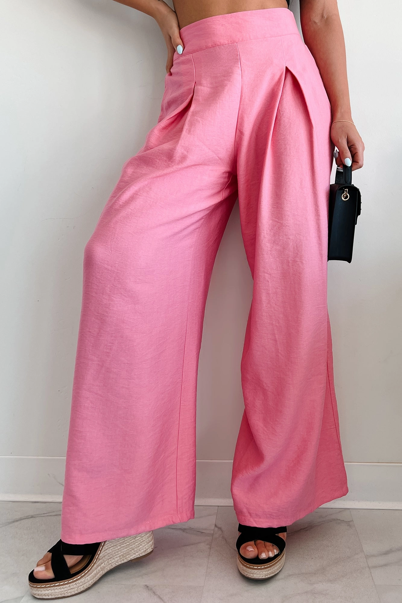 Casual Movement Energetic Response High Rise Pleated Wide Leg Pants (Pink)