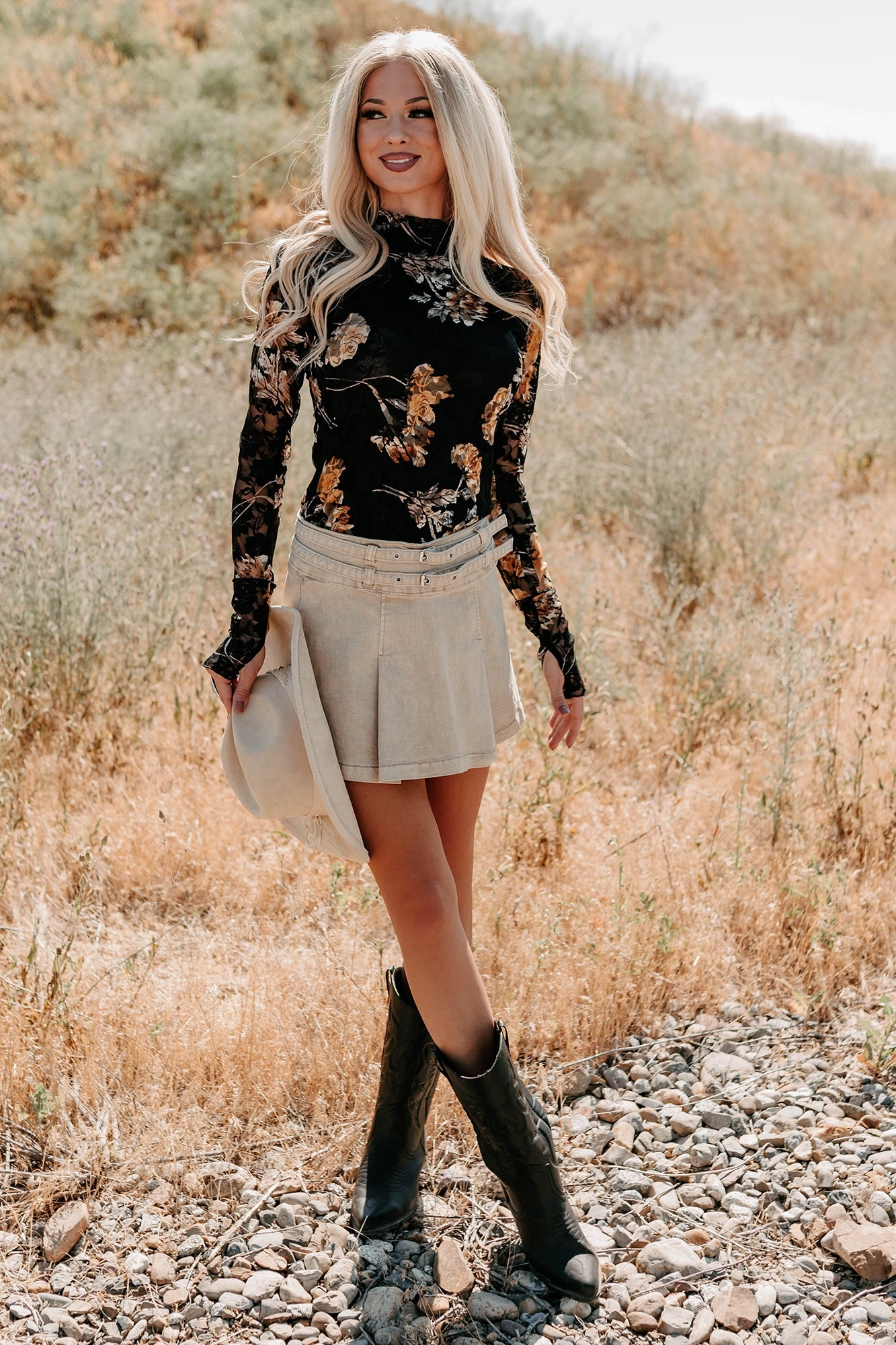 Side Pockets Minimal Vibes Cool, Calm & Collected Belted Denim Mini Skirt (Khaki)