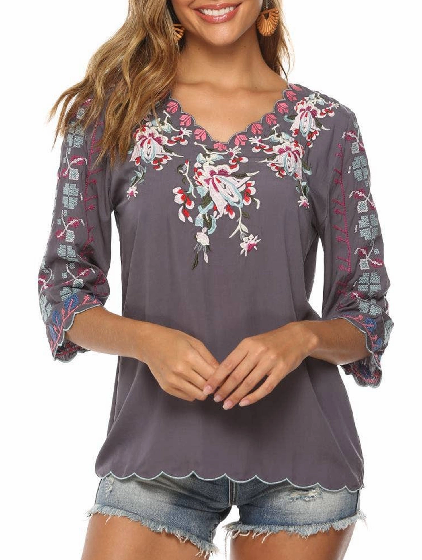 COTTON V-NECK FLORAL EMBROIDERED TOP_CWTBLL0824 Sporty Design