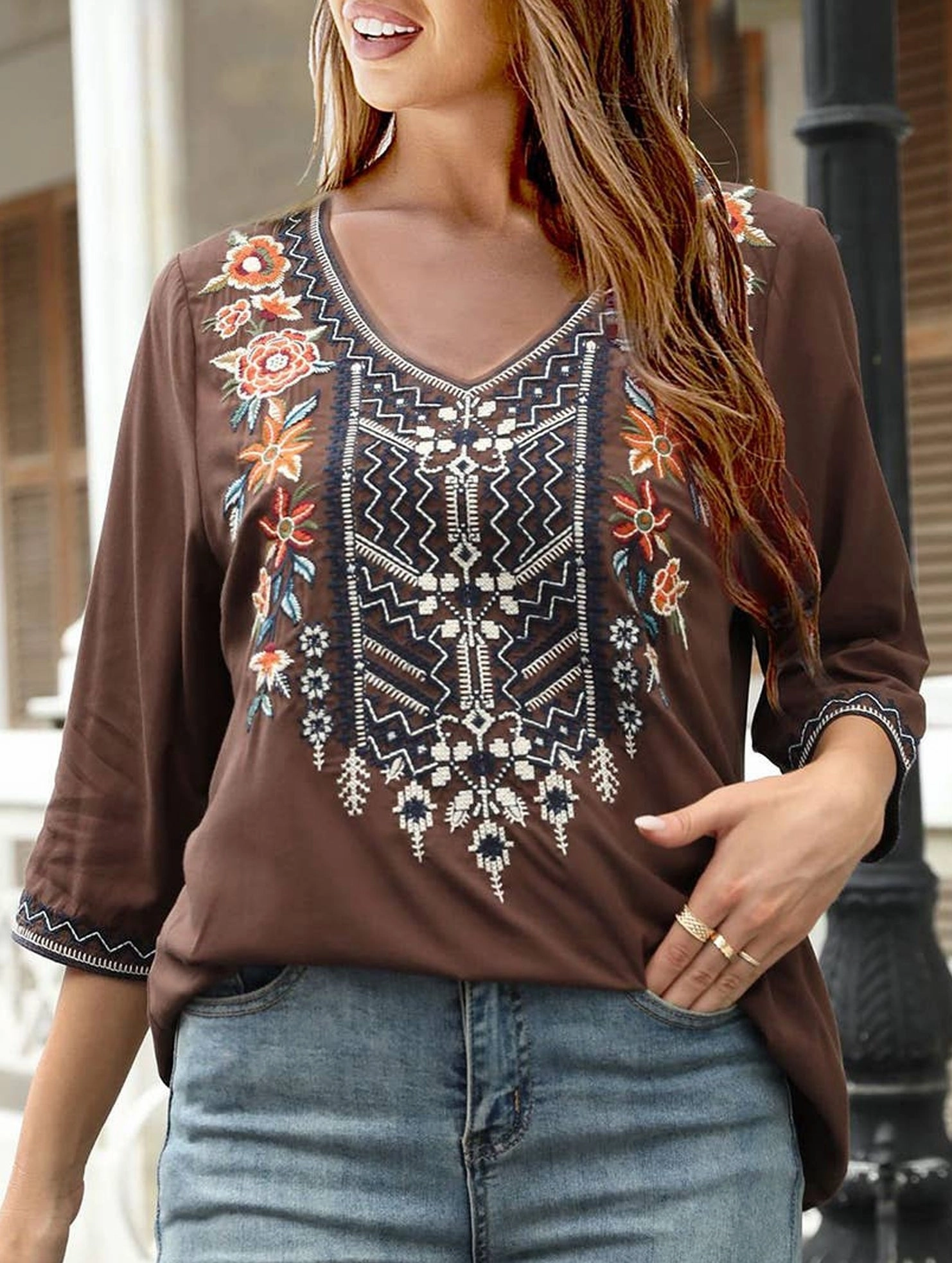 Fade Resistant Coating AntiOdorTechnology COTTON V-NECK PLUS-SIZE EMBROIDERED BLOUSE_CWTBLL0820