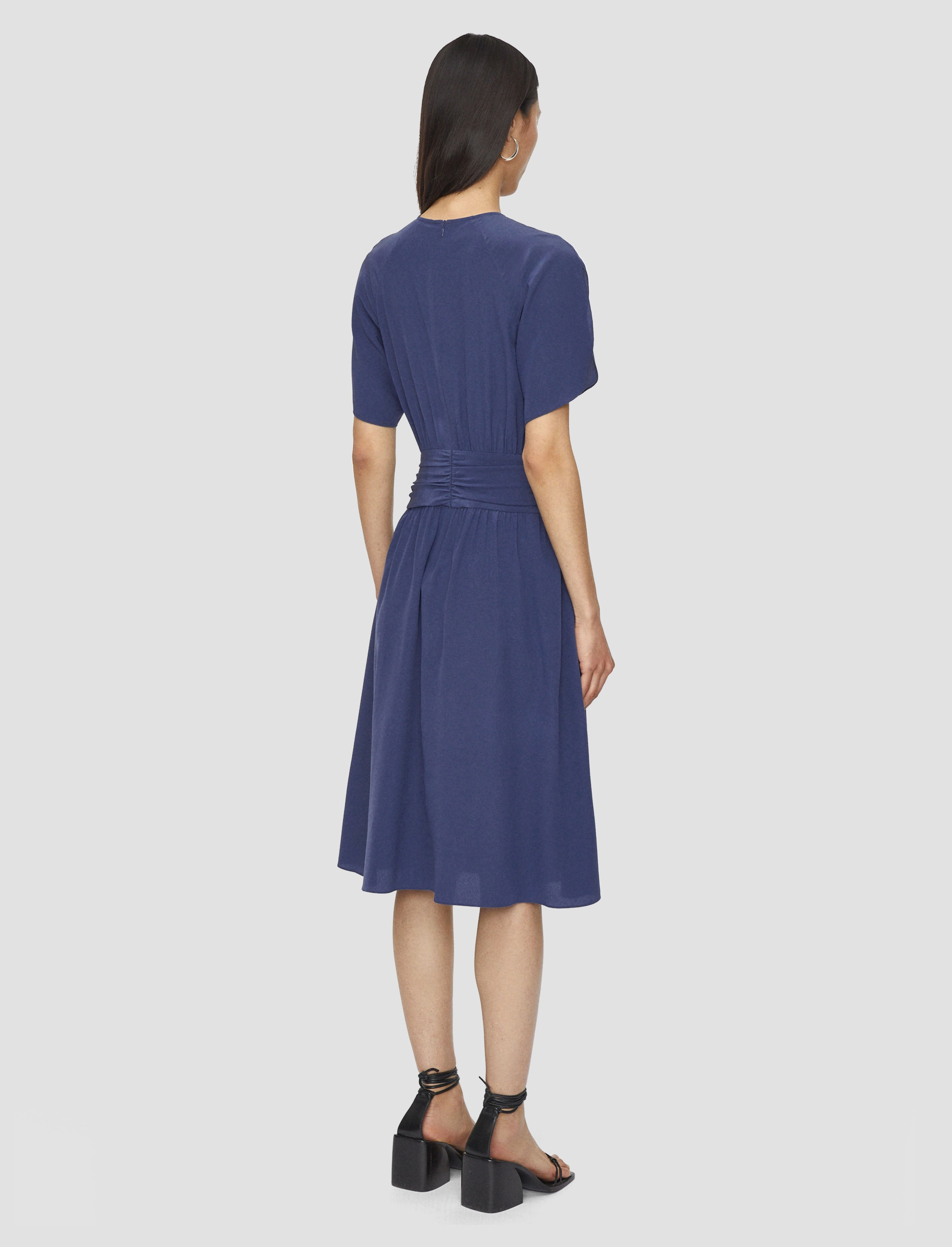 Sophisticated Comfort Lowri Crepe de Chine Knot Silk Dress