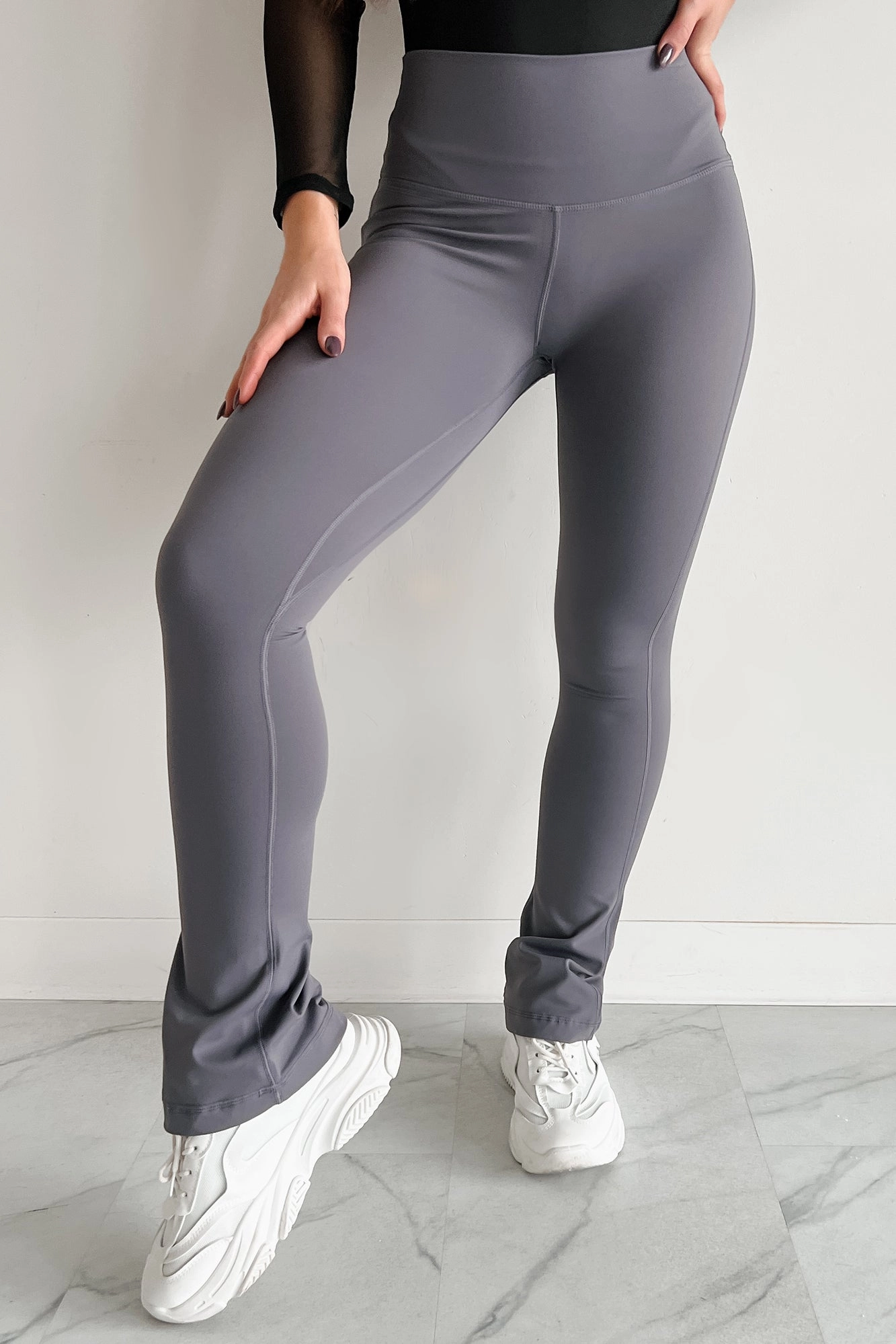 Diamond Curvy Confidence High Rise Flare Legging (Charcoal)