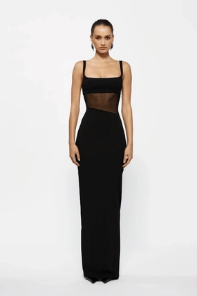 Layered Fabric Luxury Feel Cyia Gown Black