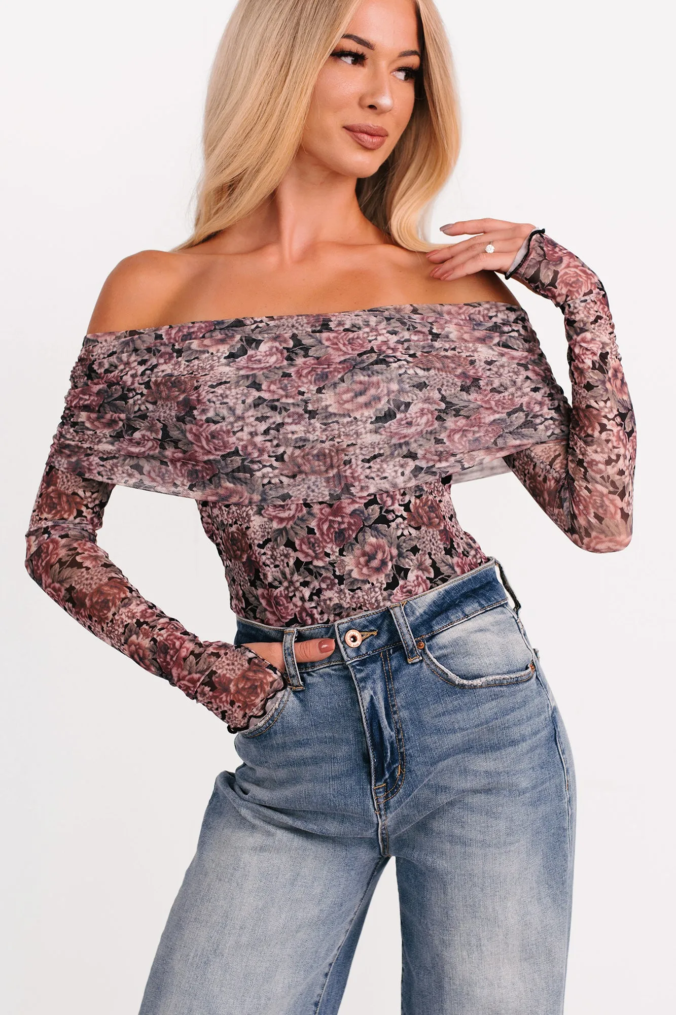 WrinkleFree Weave Ribbed Collar Style Daisy Fresh Off The Shoulder Floral Bodysuit (Black)