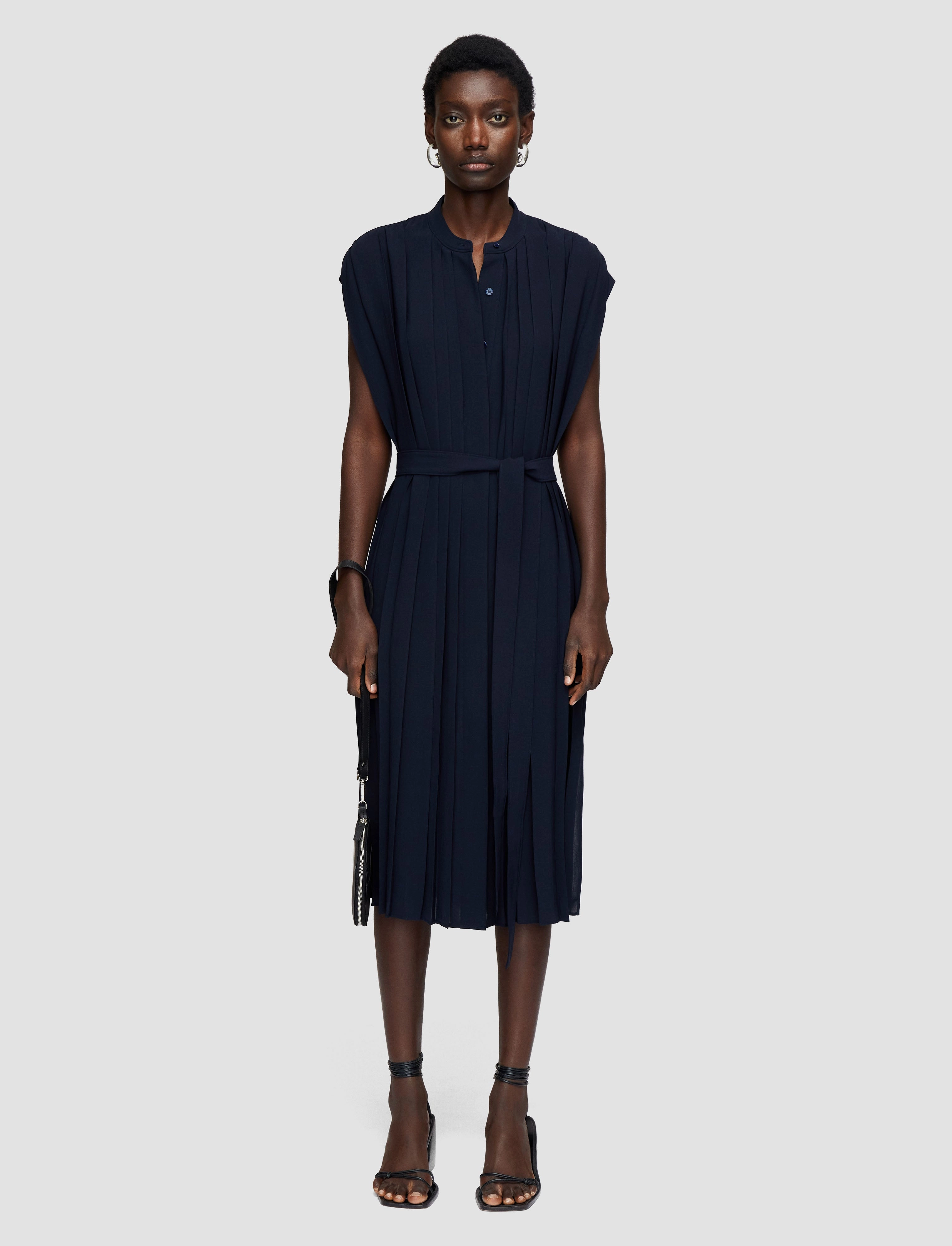 Davidge Airy Pliss?? Dress Flattering Shape