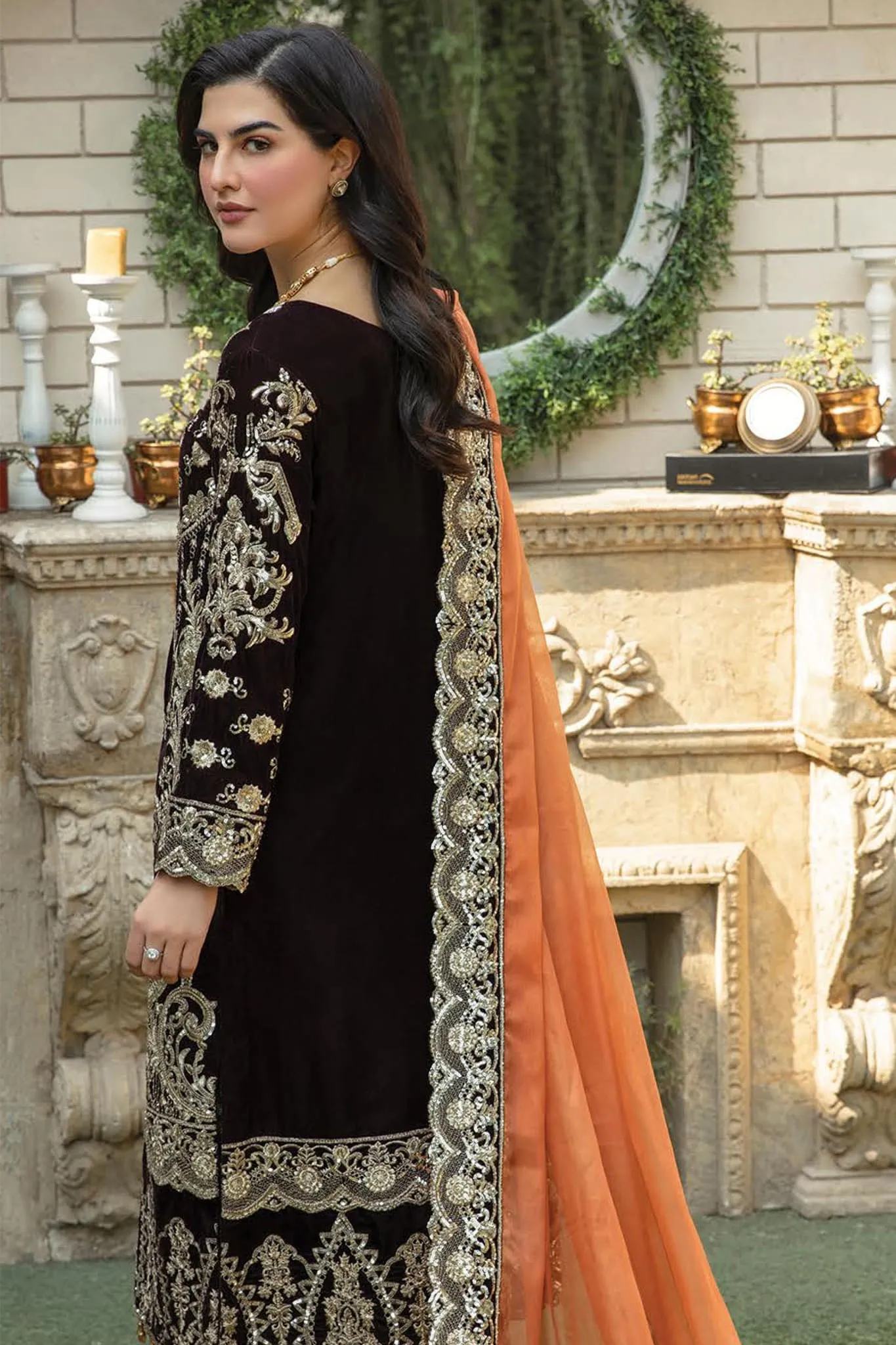 De Velour by Imrozia Unstitched 3 Piece Embroidered Velvet Collection'2022-IV-16-Evelyn