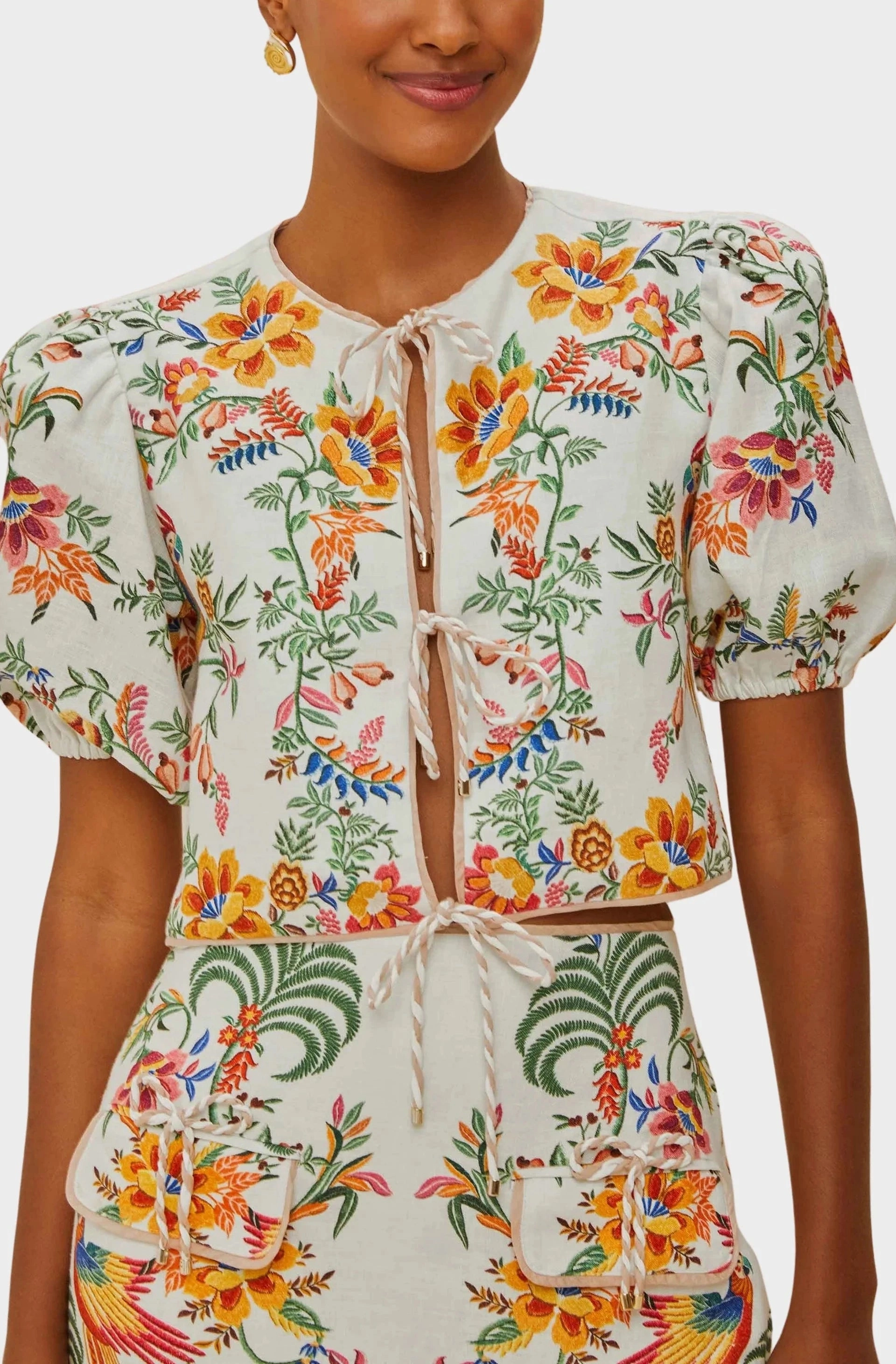 QuickDryTech ElasticTrimming Delicate Forest Scarves Blouse Off-White