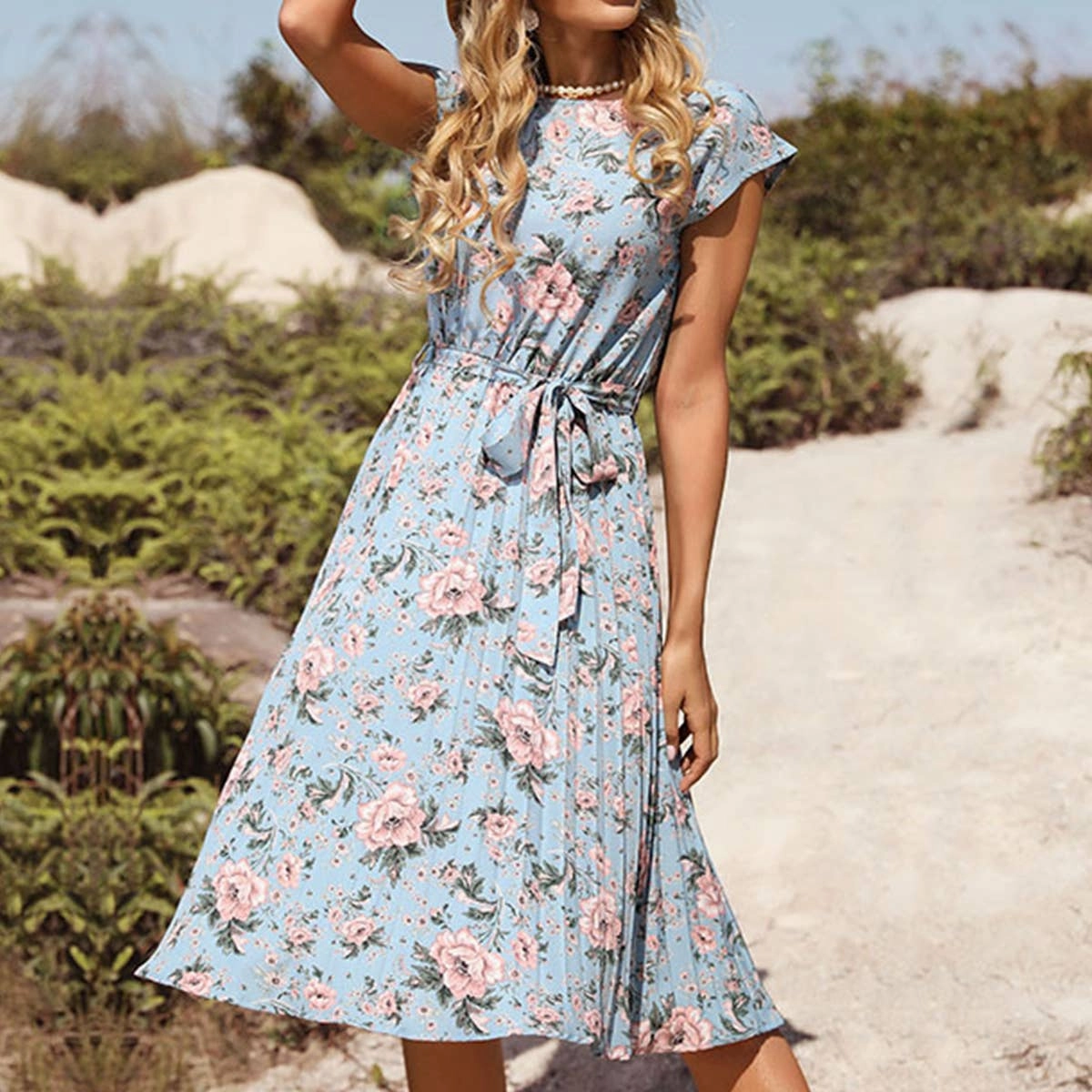Blue floral print holiday dress_CWDSD3390 Elegant brunch outfit