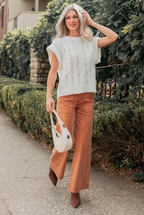 Stylish T-shirt Don't Envy Me Cable Knit Sweater Vest (White)
