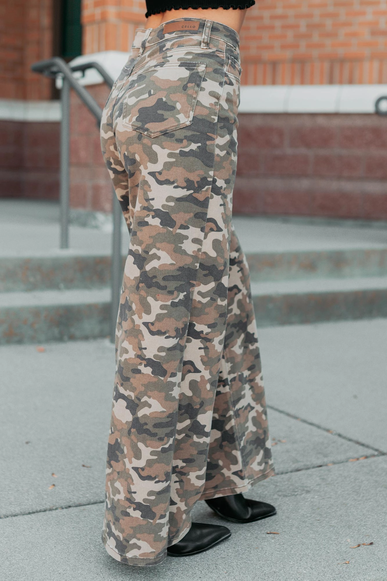 ArticulatedJoints Douglas High Rise Wide Leg Cello Jeans (Camo)