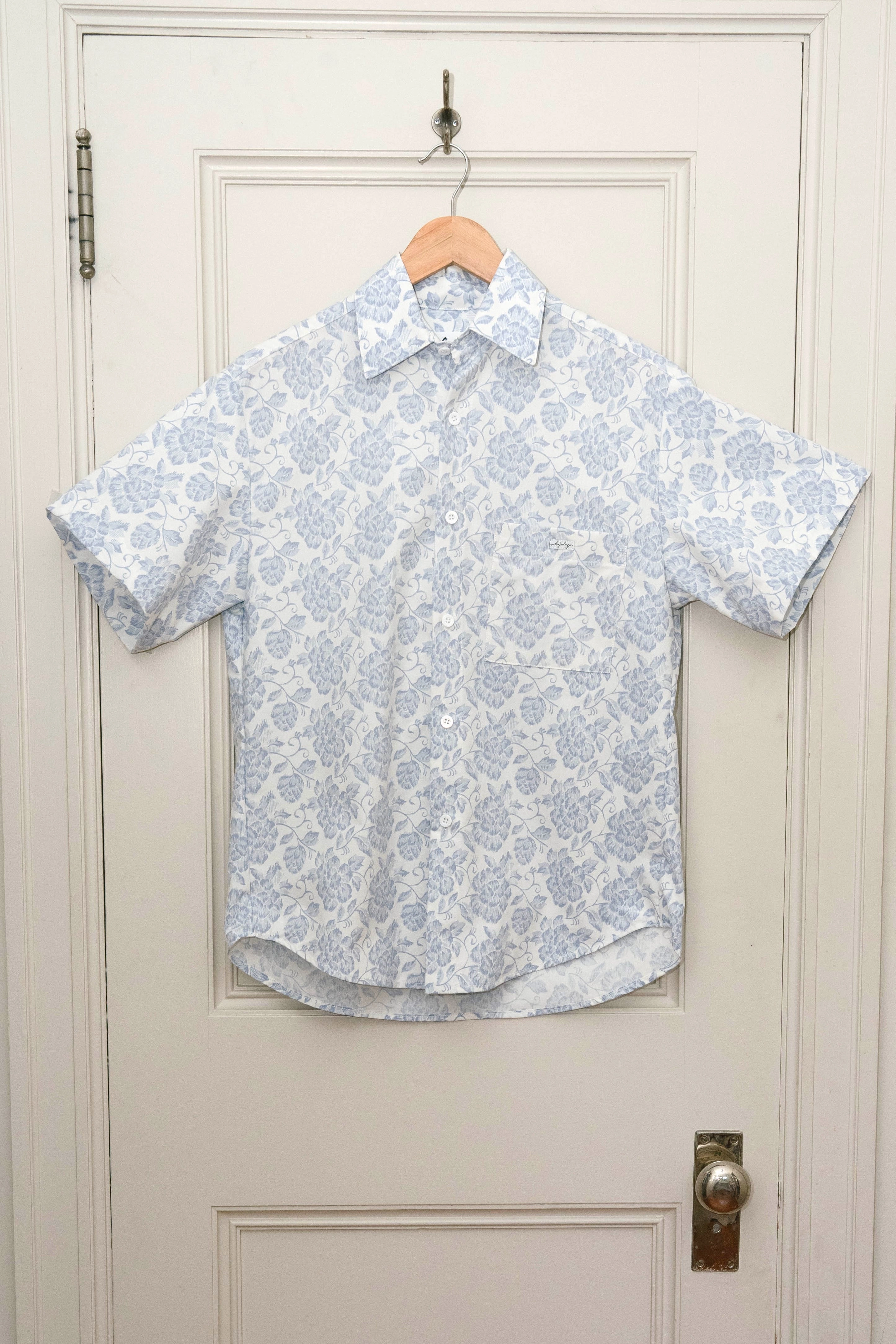 Trev Button Down (Size S) AntiPilling Surface