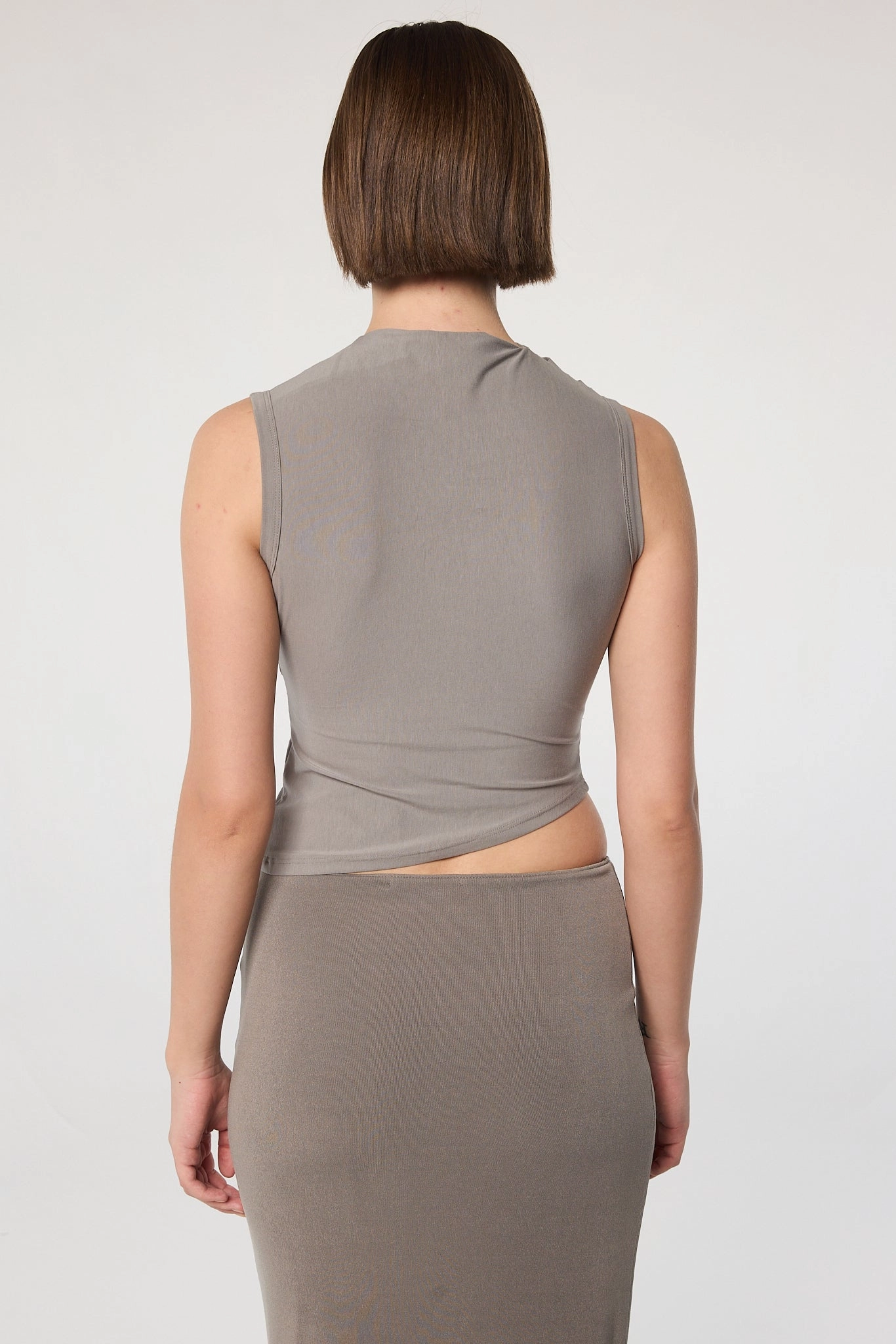 LightweightFabric FrictionResistantEdges SELMA TANK TOP